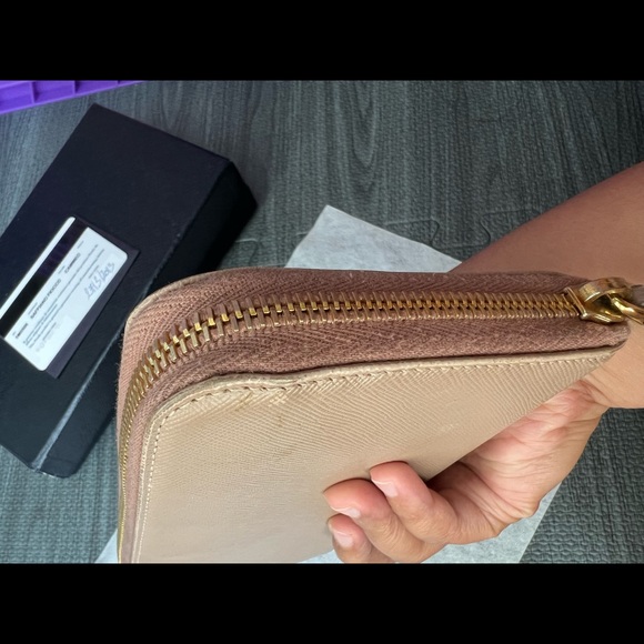 Prada wallet - Picture 3 of 9
